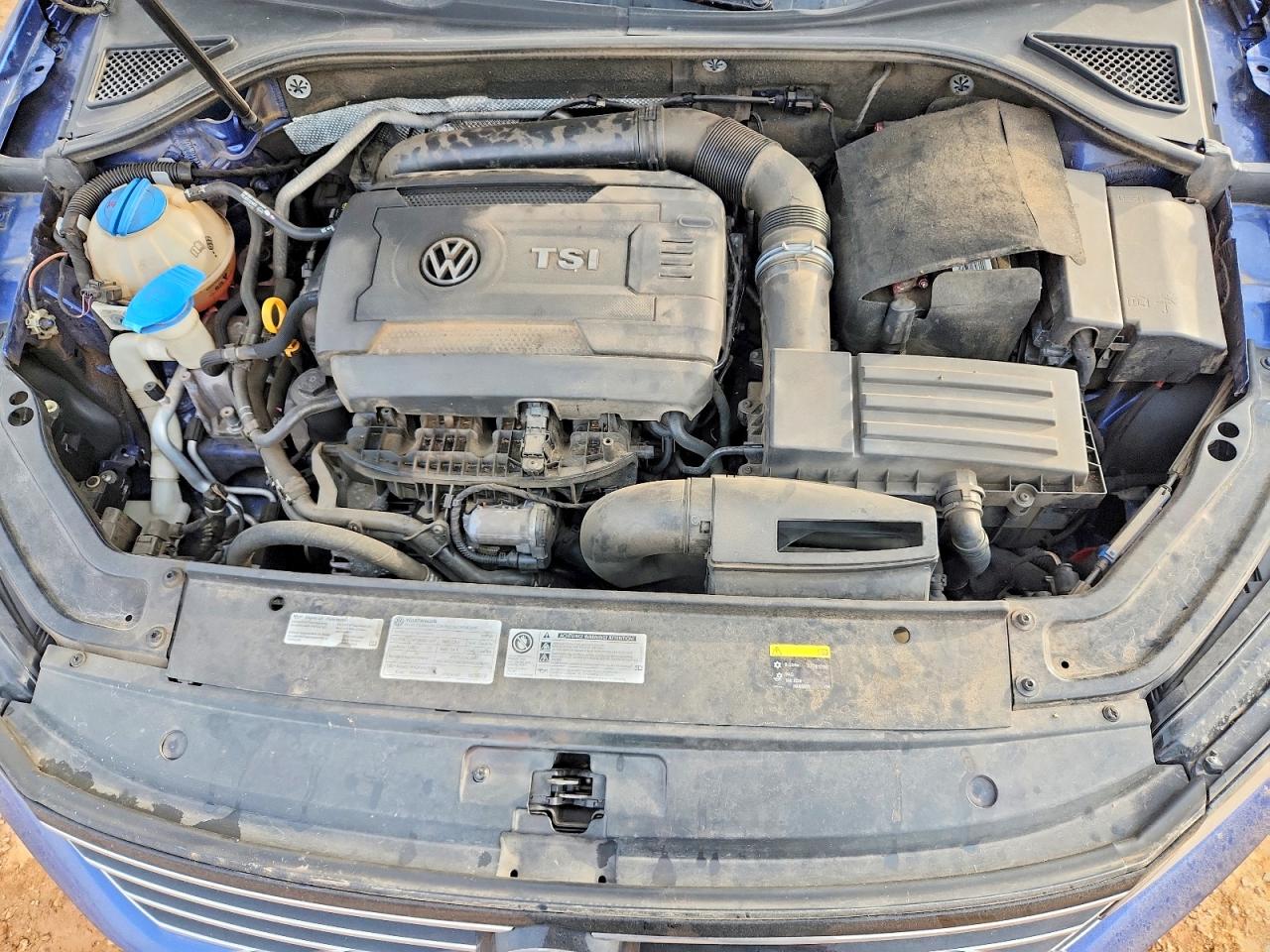 2017 VOLKSWAGEN PASSAT S photo 11