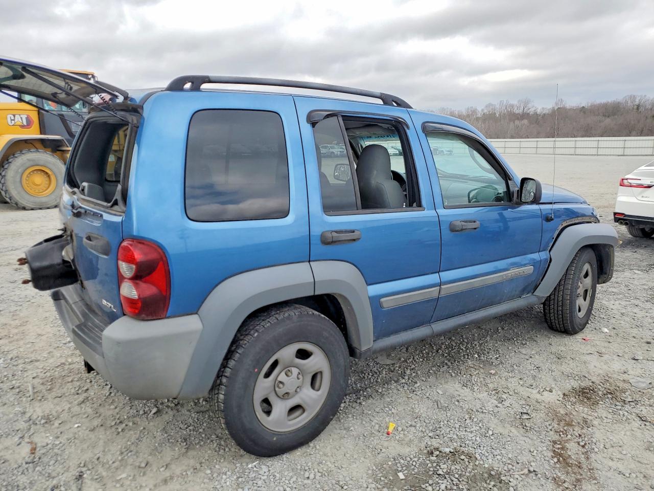 2005 JEEP LIBERTY photo 5