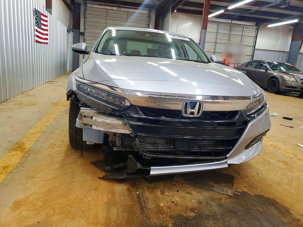 2018 HONDA ACCORD TOURING photo 9