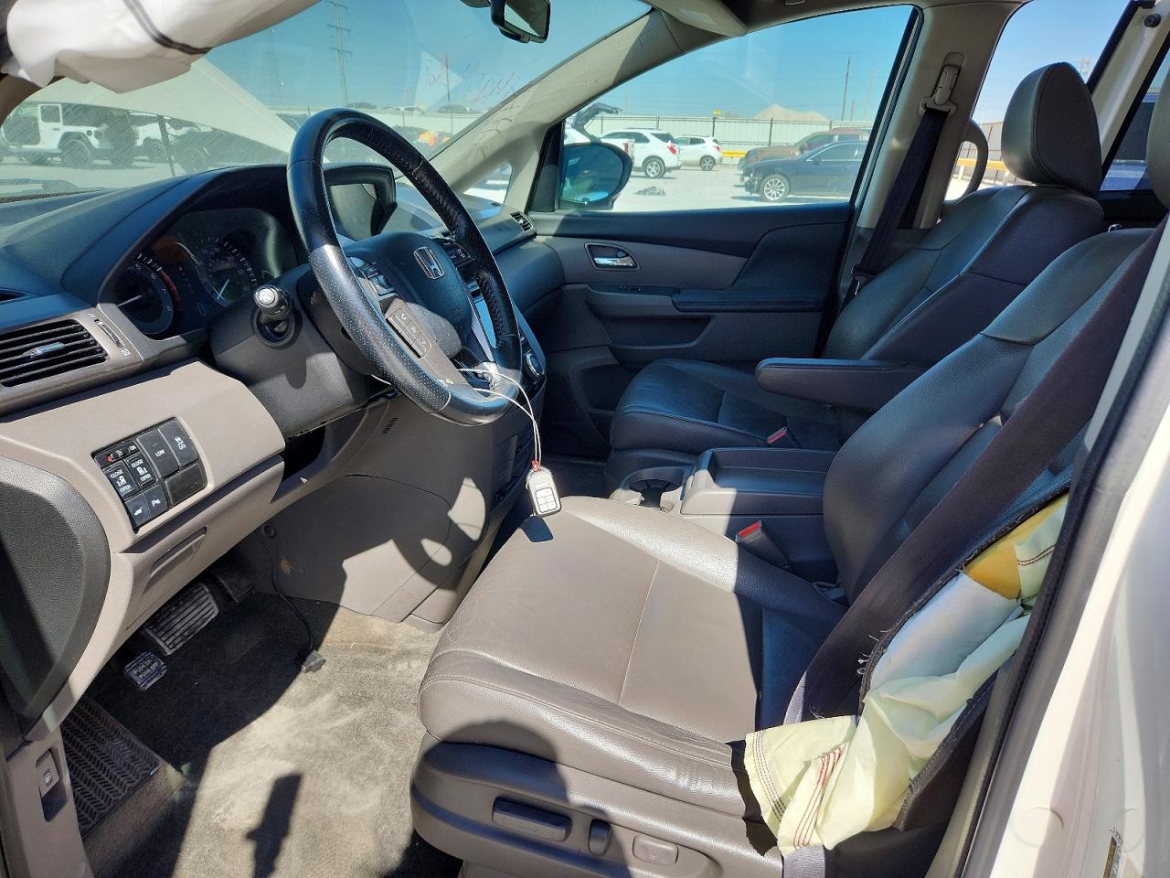 2016 HONDA ODYSSEY TOURING photo 13