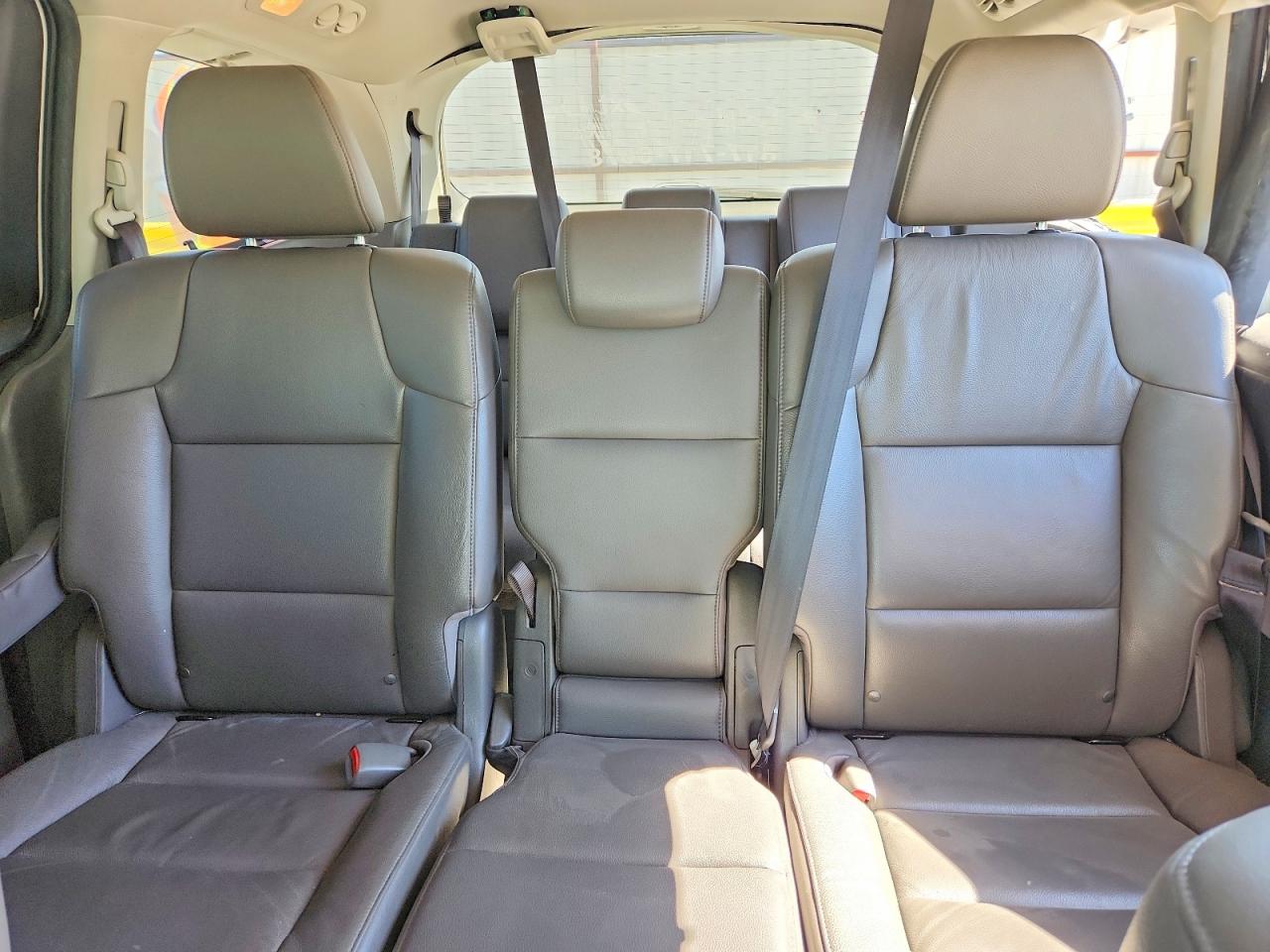 2016 HONDA ODYSSEY TOURING photo 19