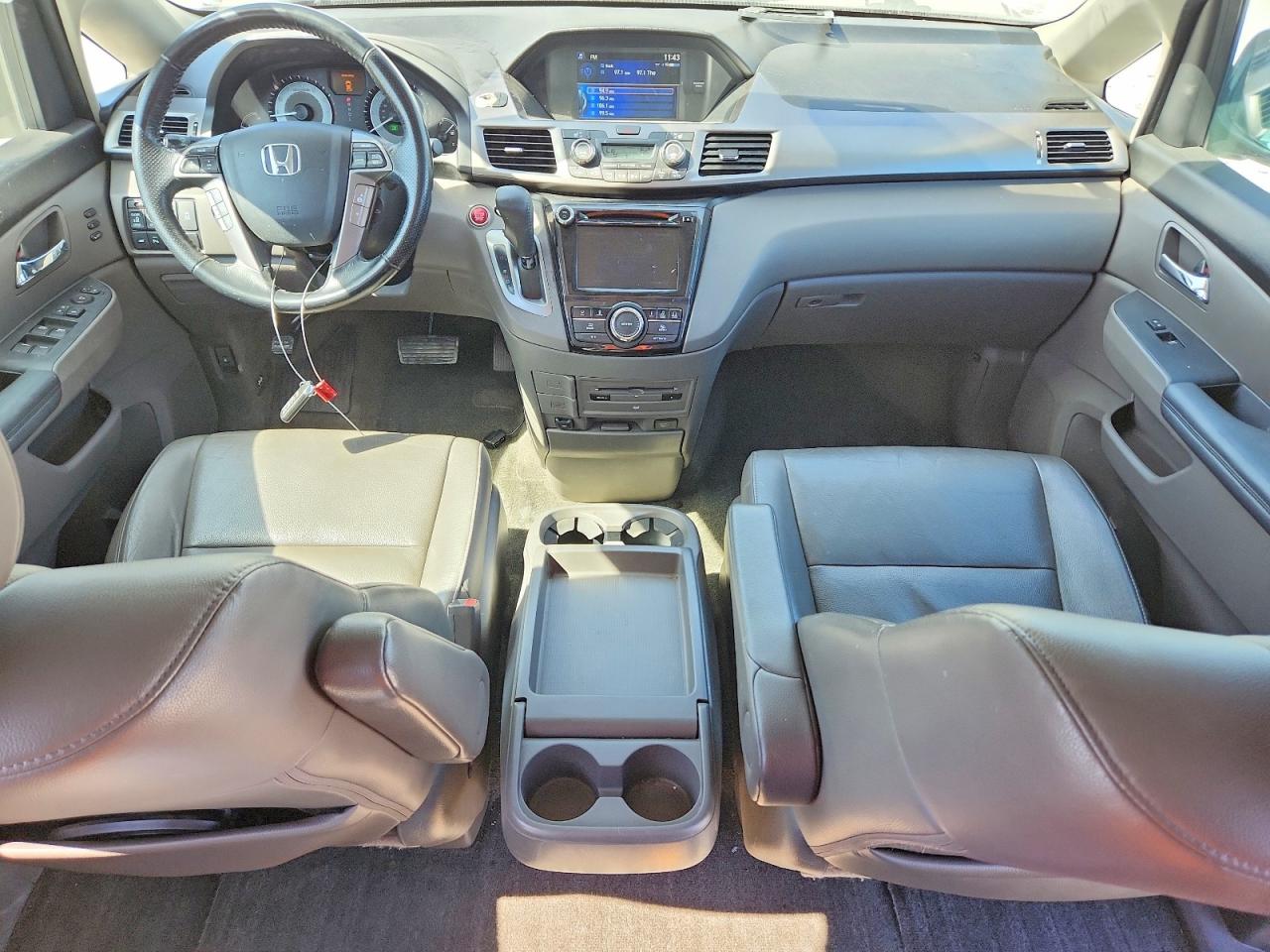 2016 HONDA ODYSSEY TOURING photo 15