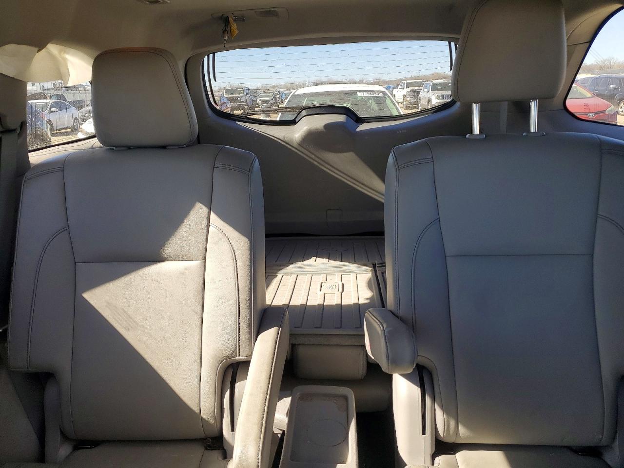 2017 TOYOTA HIGHLANDER XLE photo 28
