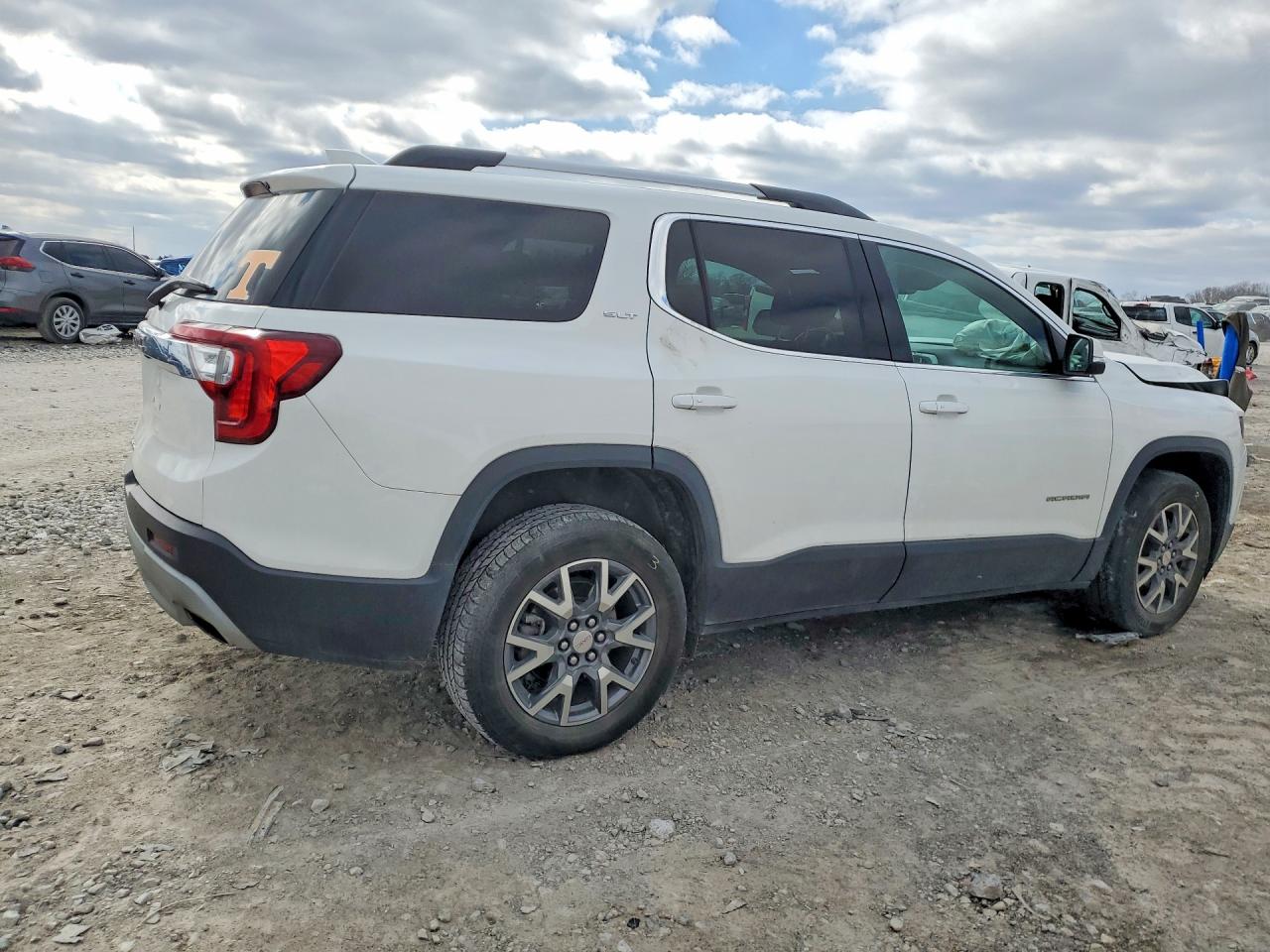 2023 GMC ACADIA SLT photo 5