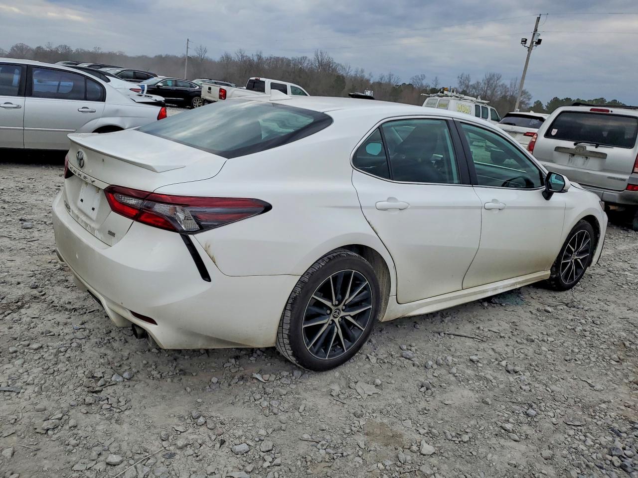 2024 TOYOTA CAMRY SE NIGHT SHADE photo 3