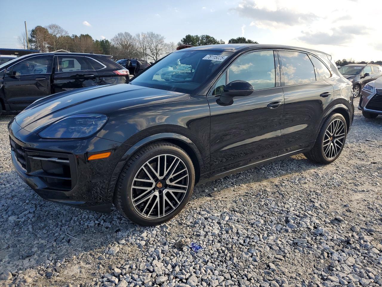 2025 PORSCHE CAYENNE