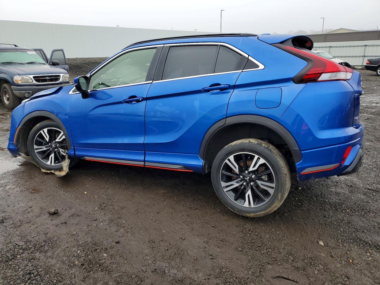 2024 MITSUBISHI ECLIPSE CROSS SE photo 2
