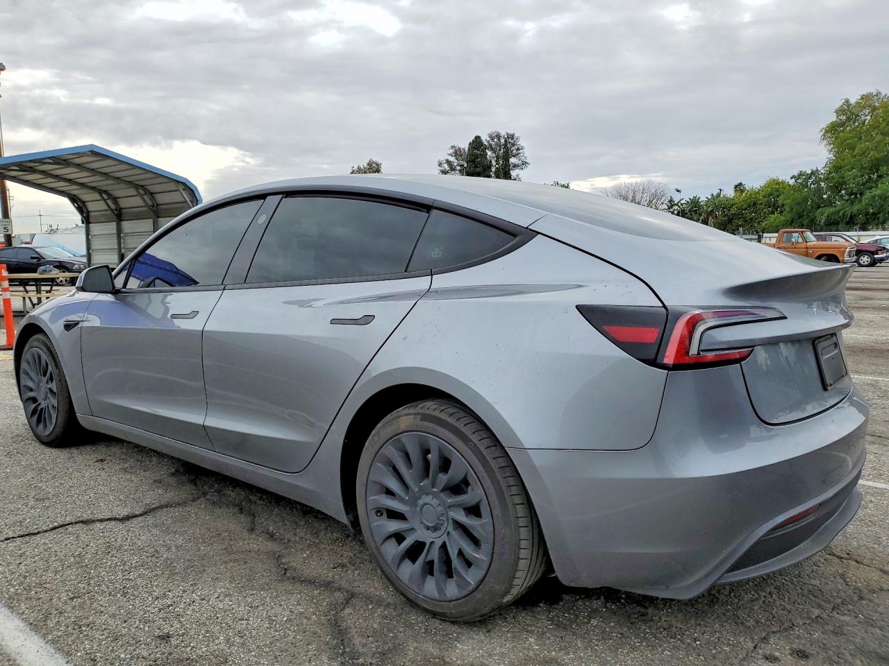 2024 TESLA MODEL 3 photo 3