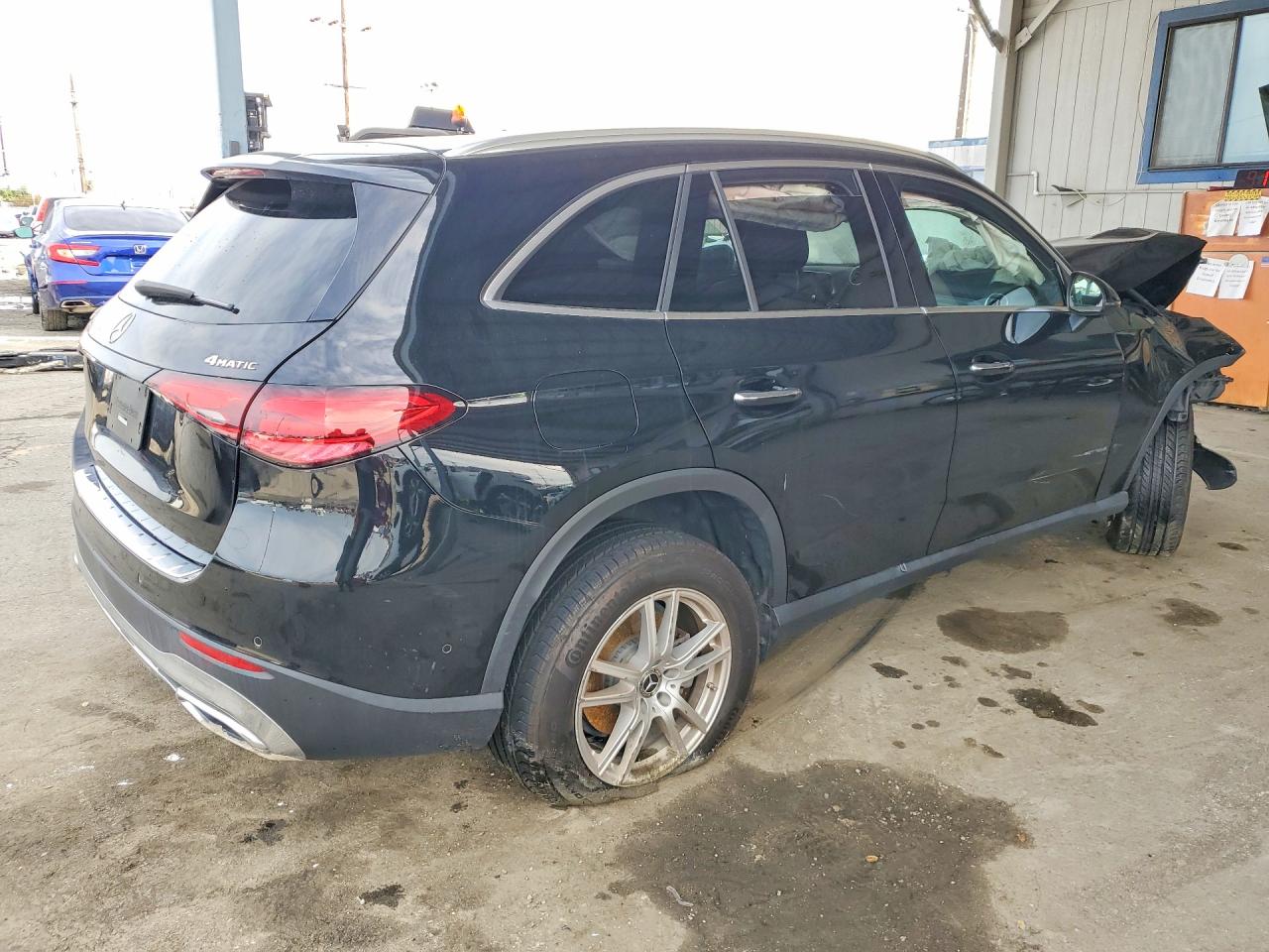 2023 MERCEDES-BENZ GLC 300 4MATIC photo 3