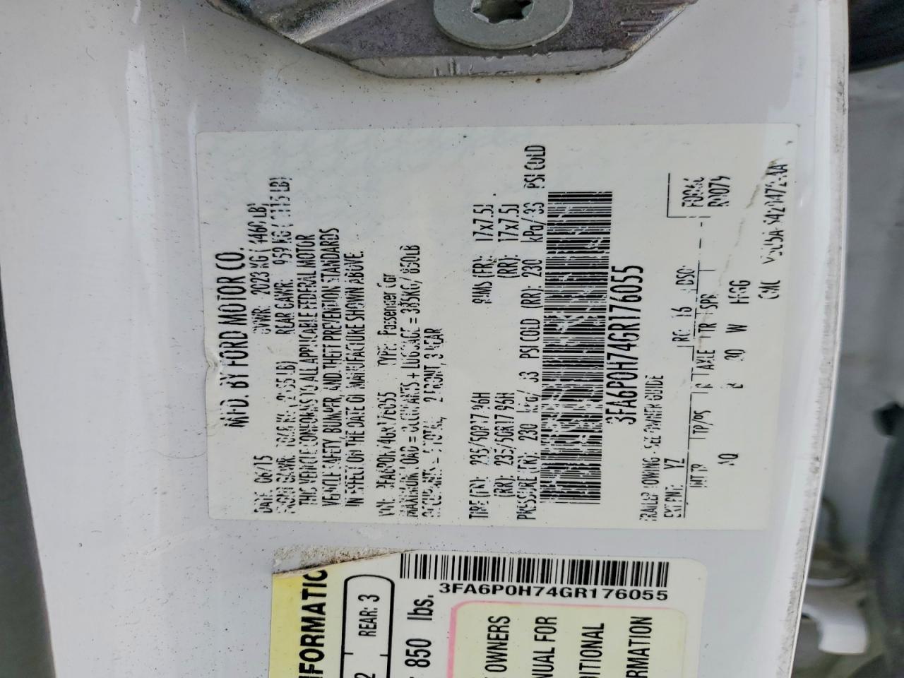 2016 FORD FUSION SE photo 12