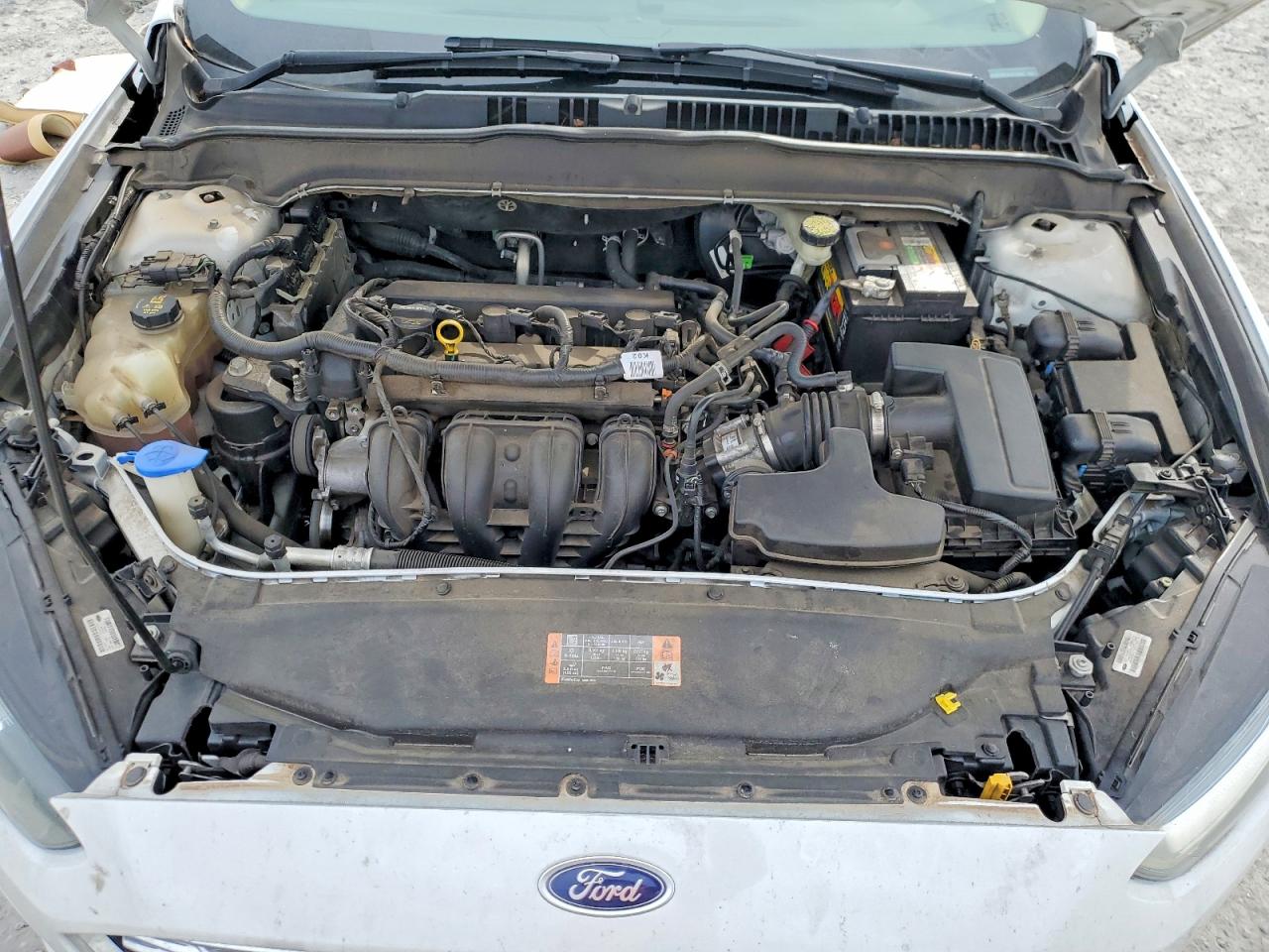 2016 FORD FUSION SE photo 11