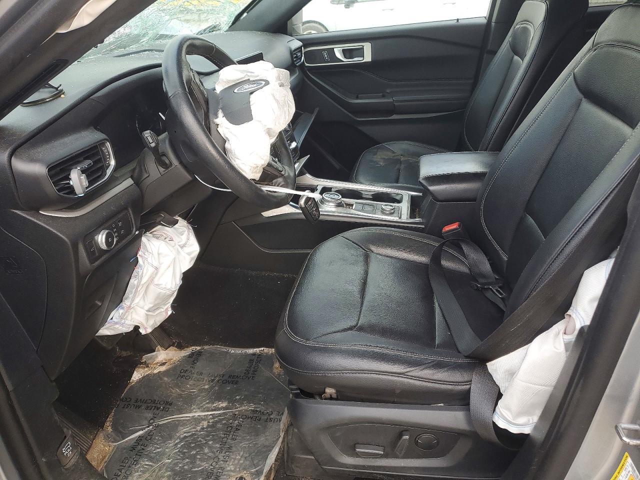 2020 FORD EXPLORER XLT photo 19