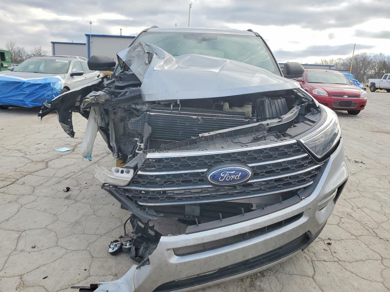 2020 FORD EXPLORER XLT photo 13