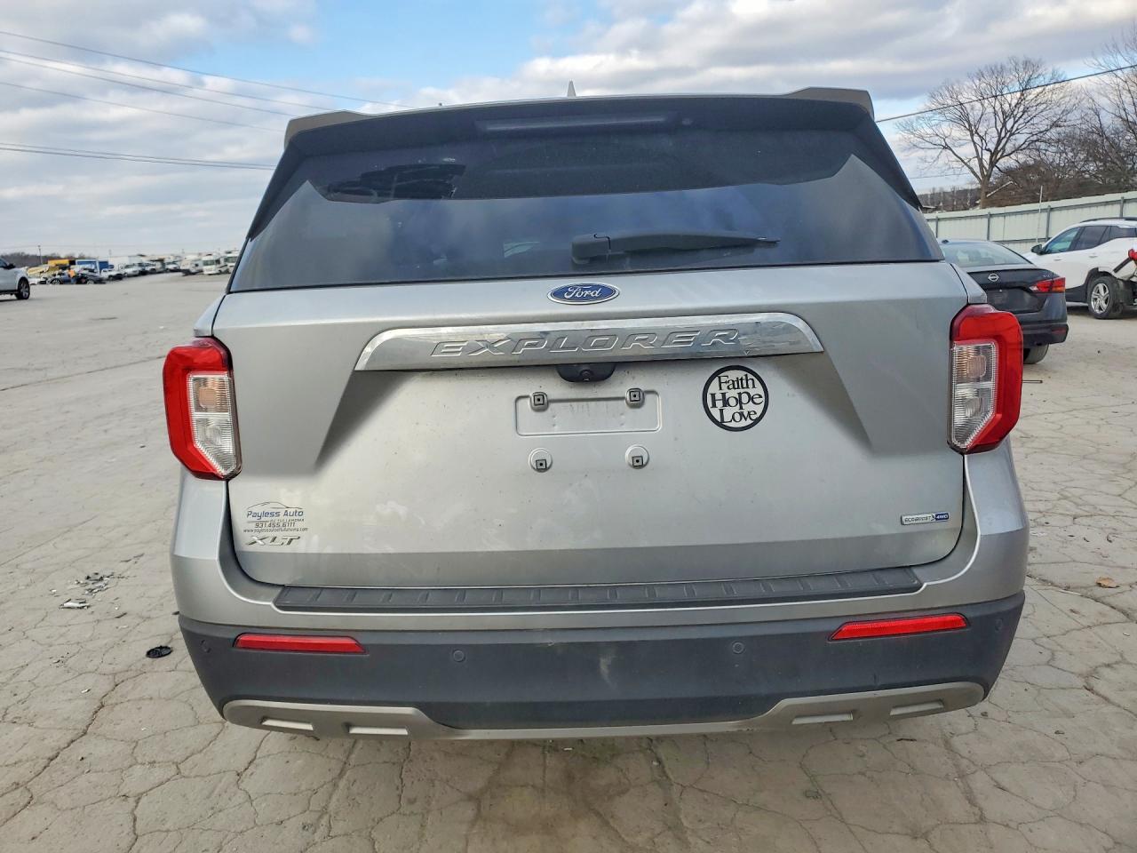 2020 FORD EXPLORER XLT photo 16