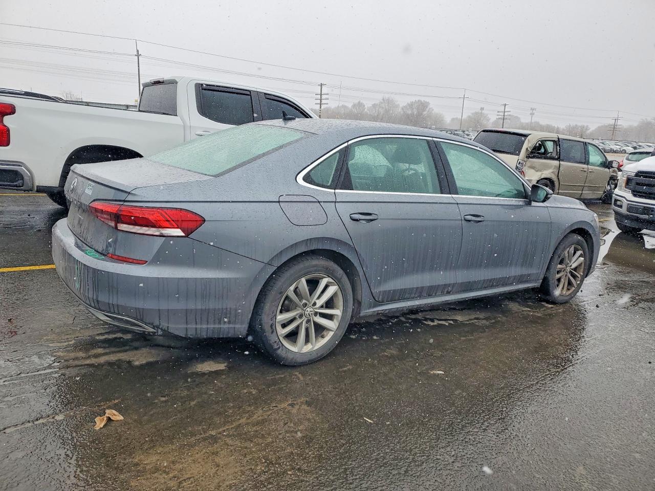 2020 VOLKSWAGEN PASSAT SE photo 5