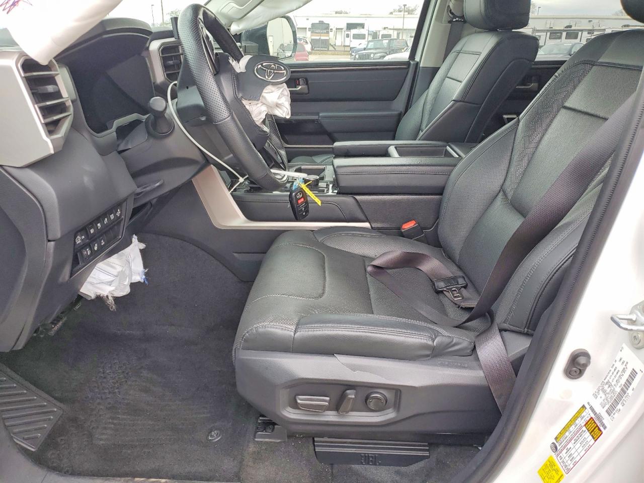 2024 TOYOTA TUNDRA LIMITED HV photo 19