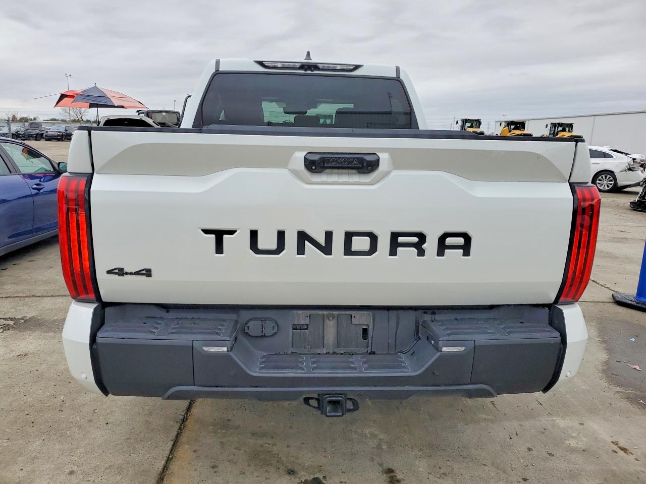 2024 TOYOTA TUNDRA LIMITED HV photo 16