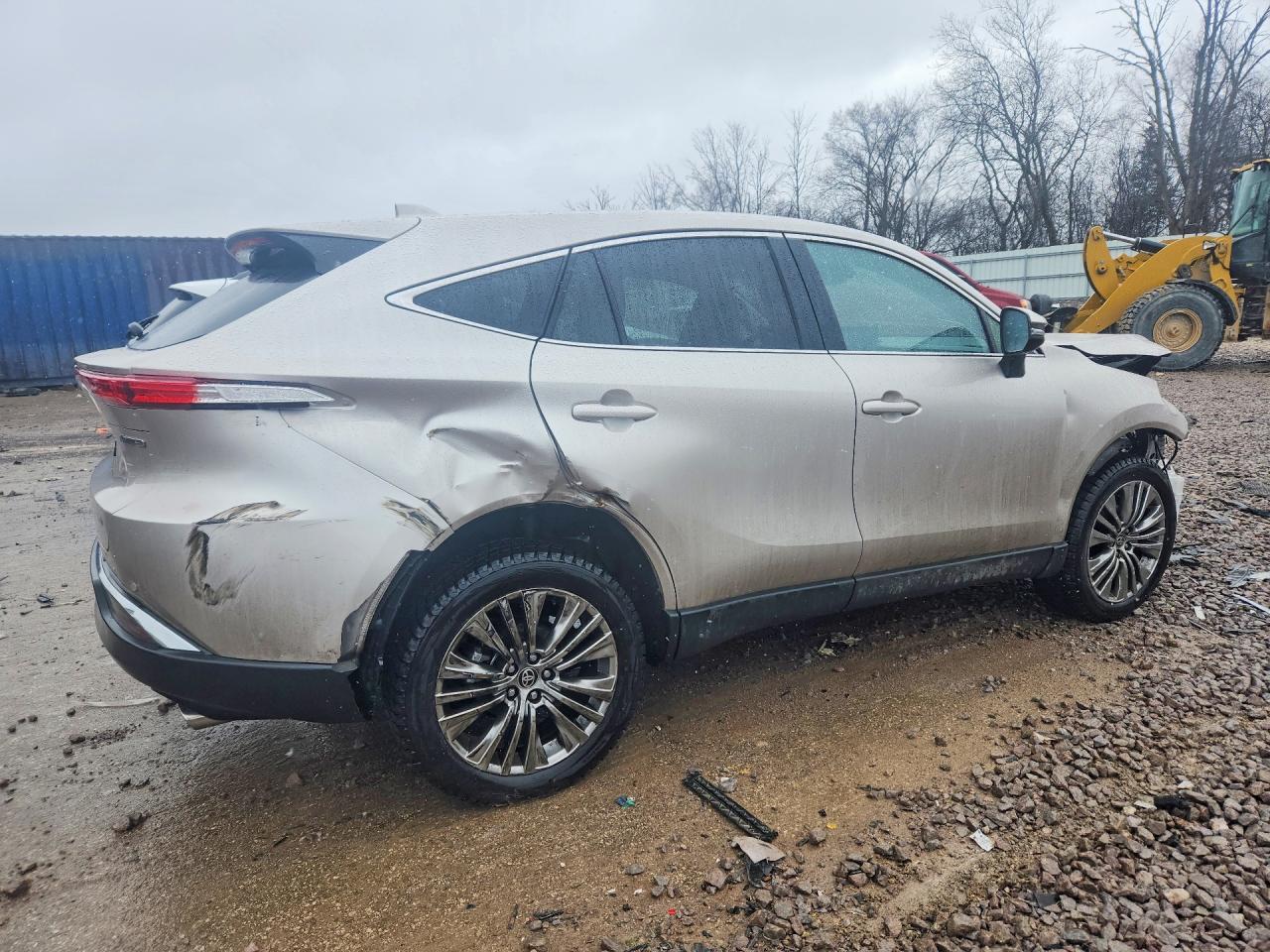 2024 TOYOTA VENZA LIMITED photo 3