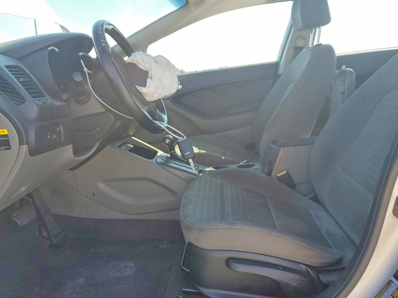 2015 KIA FORTE EX photo 19