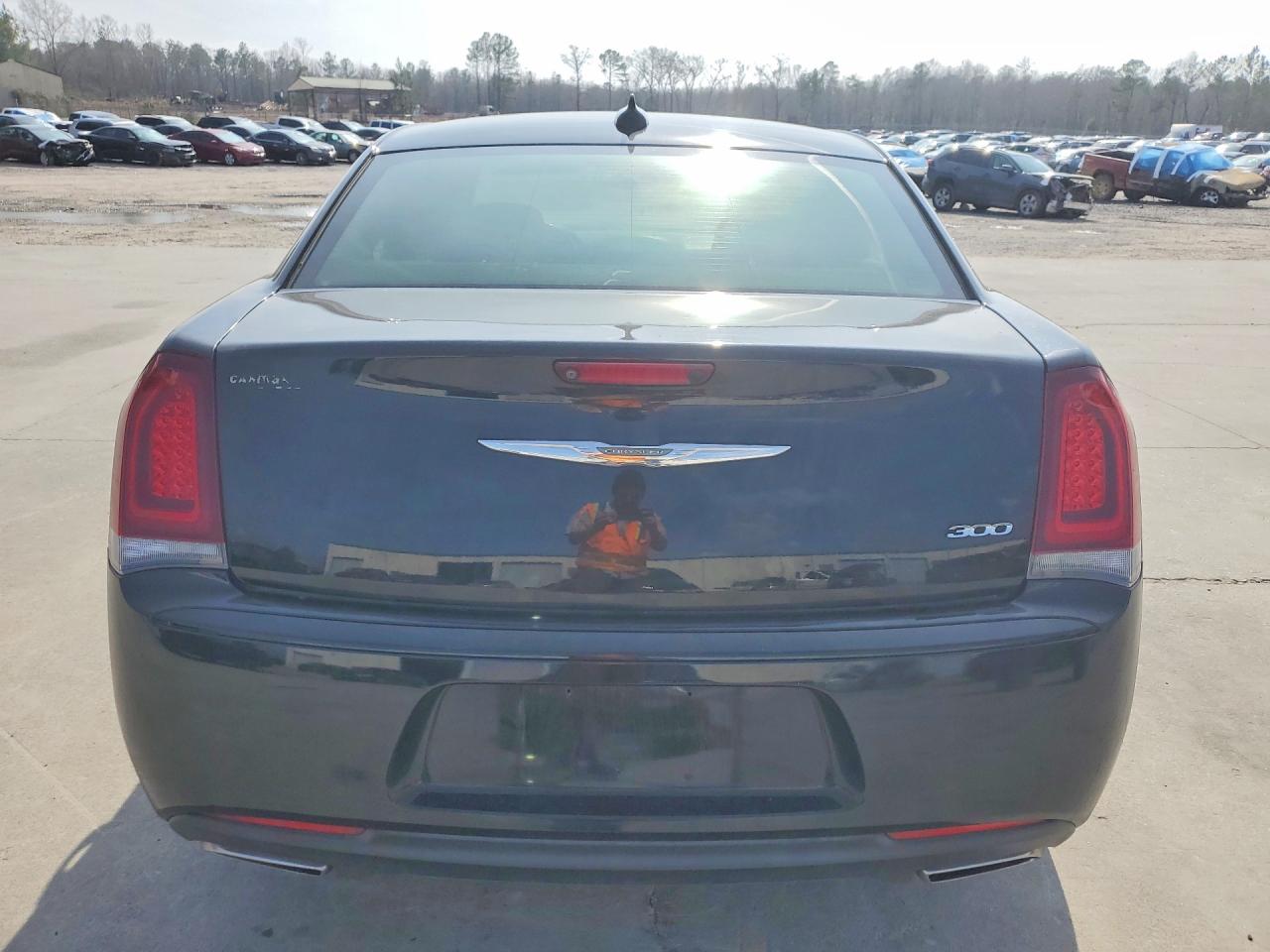 2019 CHRYSLER 300 TOURING photo 6