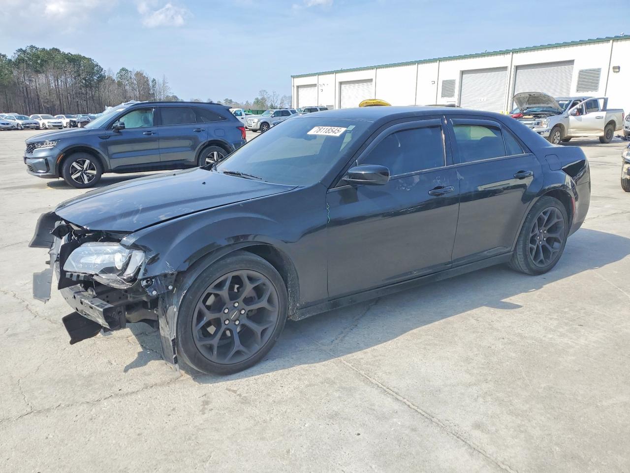 2019 CHRYSLER 300