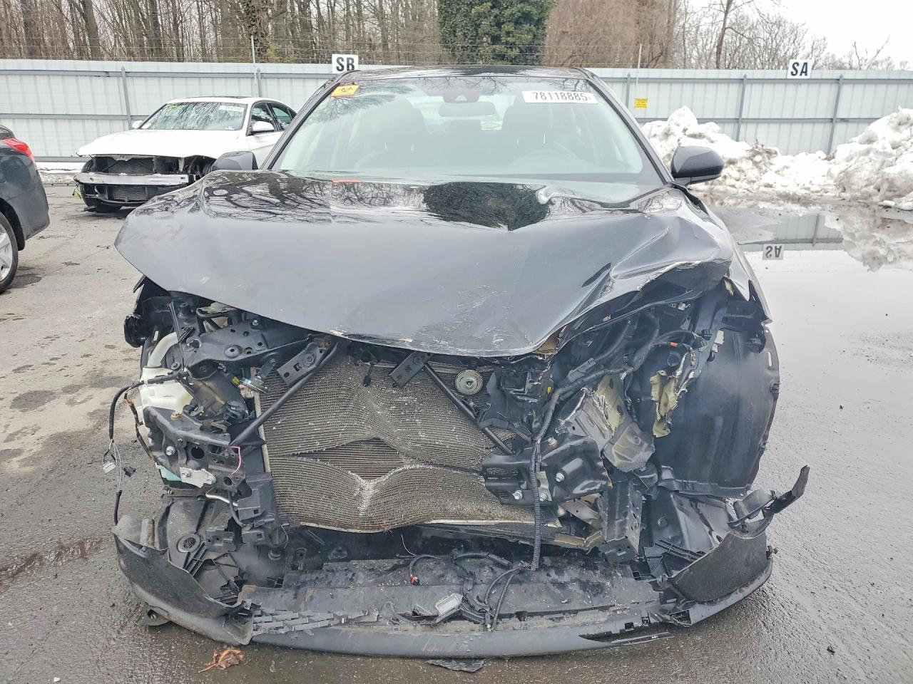 2019 TOYOTA CAMRY SE photo 9