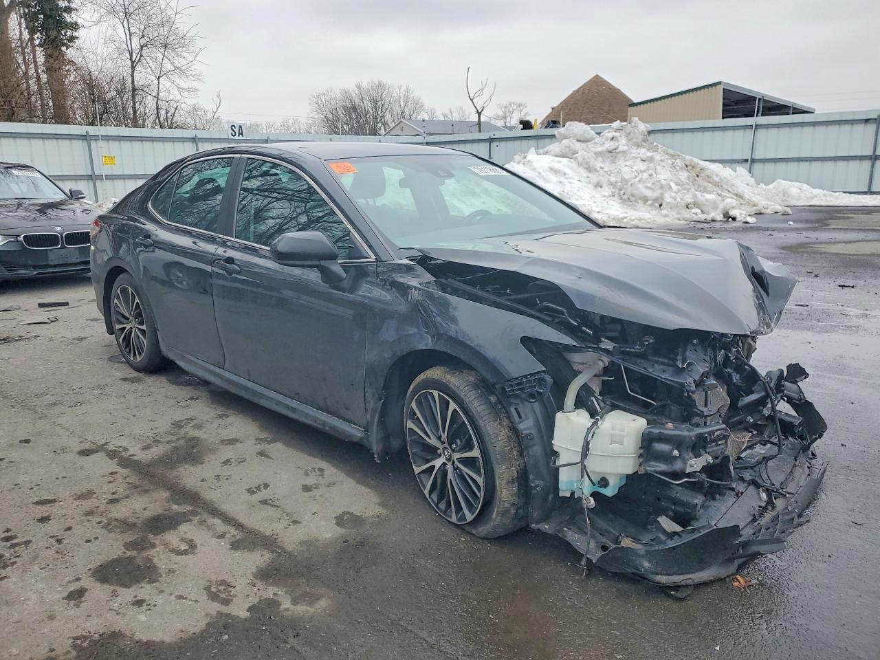 2019 TOYOTA CAMRY SE photo 7