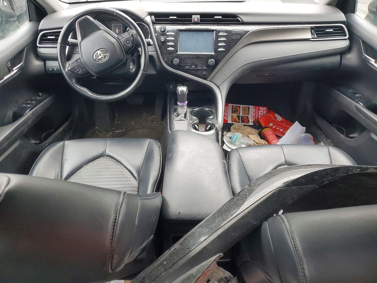 2019 TOYOTA CAMRY SE photo 15