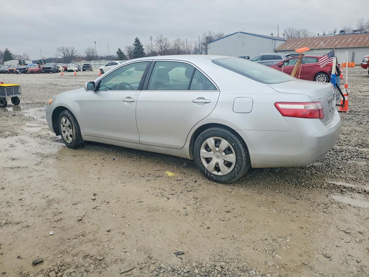 2007 TOYOTA CAMRY LE photo 2