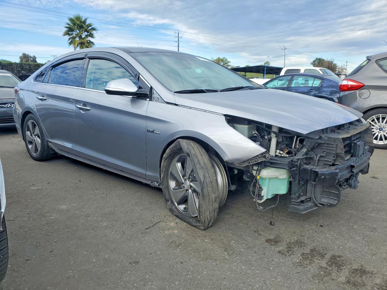 2017 HYUNDAI SONATA HYBRID photo 4