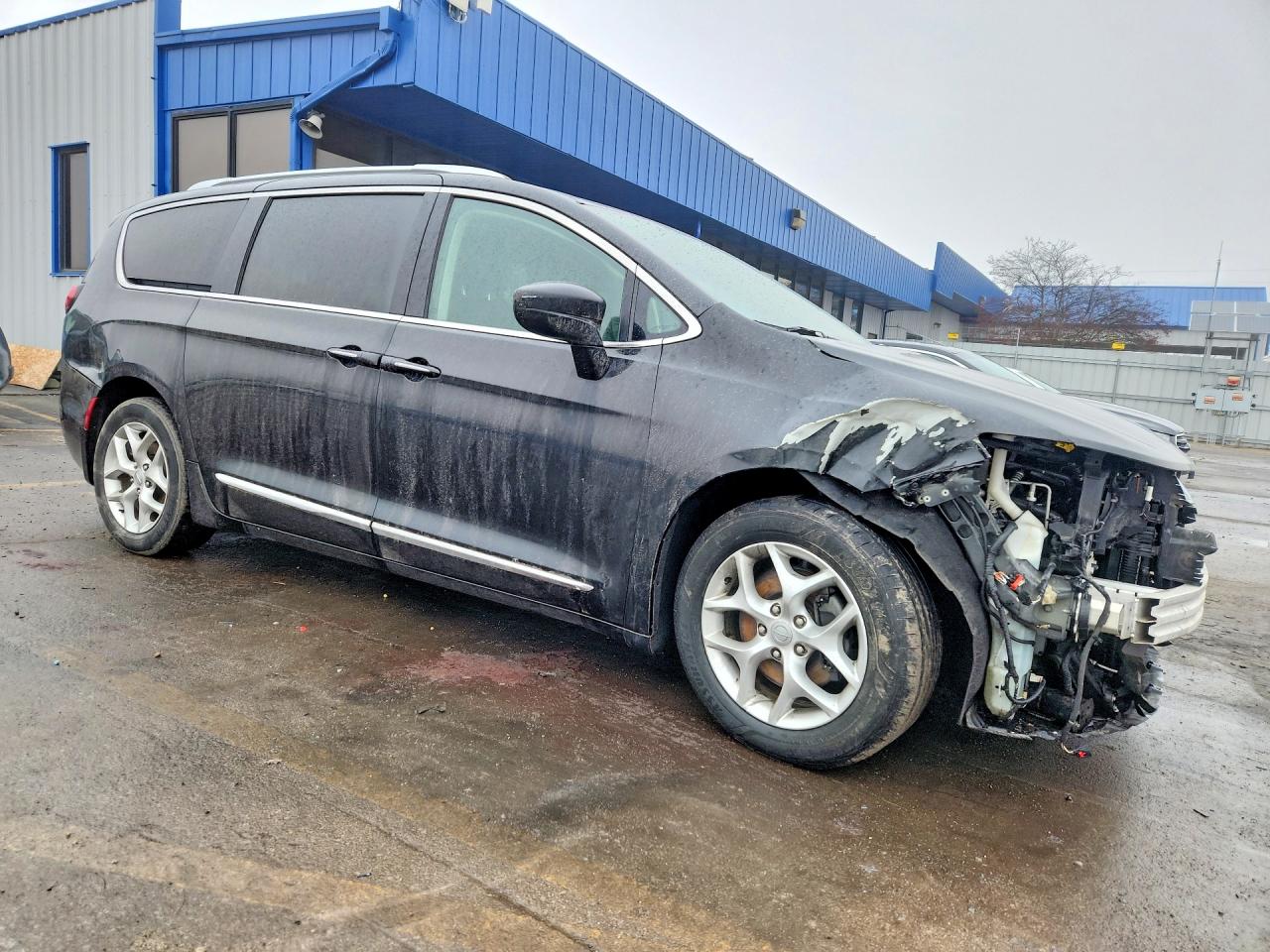 2019 CHRYSLER PACIFICA TOURING L PLUS photo 4