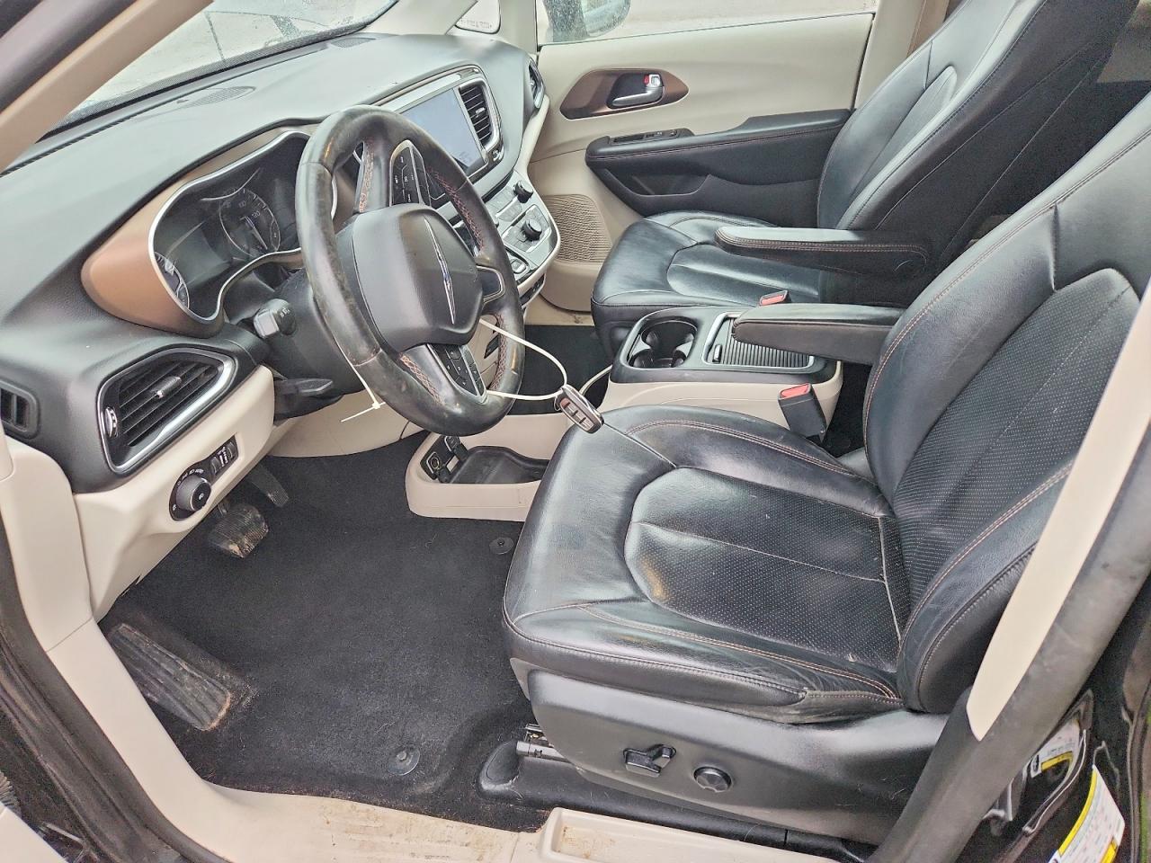 2019 CHRYSLER PACIFICA TOURING L PLUS photo 7