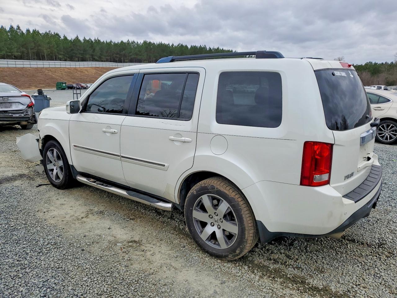 2015 HONDA PILOT TOURING photo 2