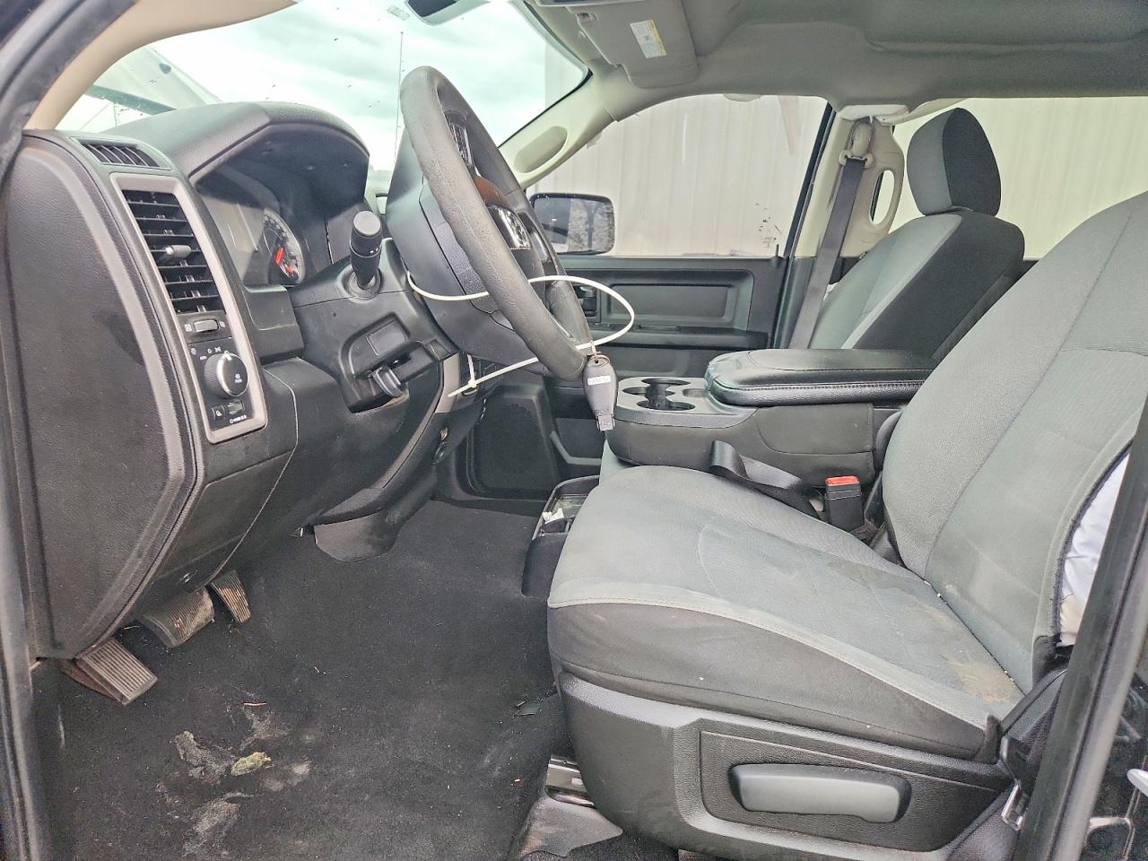 2021 RAM 1500 CLASSIC TRADESMAN photo 13