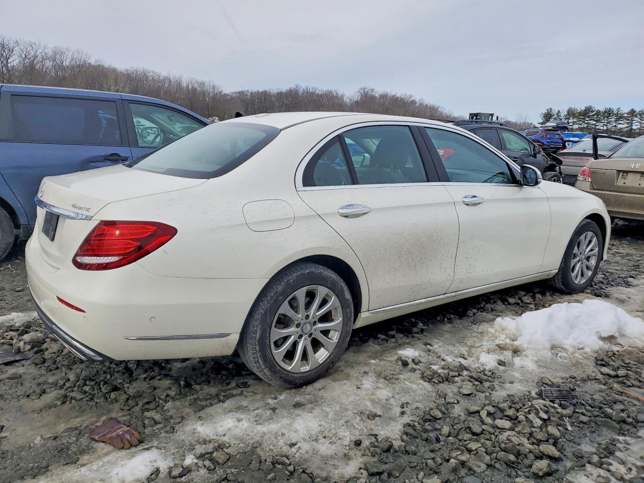 2017 MERCEDES-BENZ E 300 4MATIC photo 3