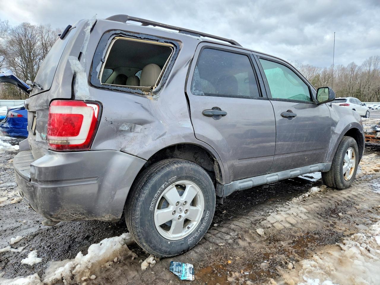 2012 FORD ESCAPE XLT photo 3