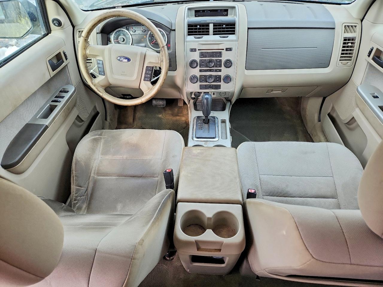 2012 FORD ESCAPE XLT photo 8