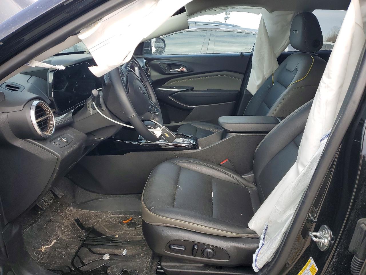 2025 CHEVROLET TRAX ACTIV photo 13