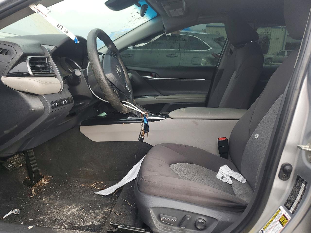 2019 TOYOTA CAMRY L photo 13