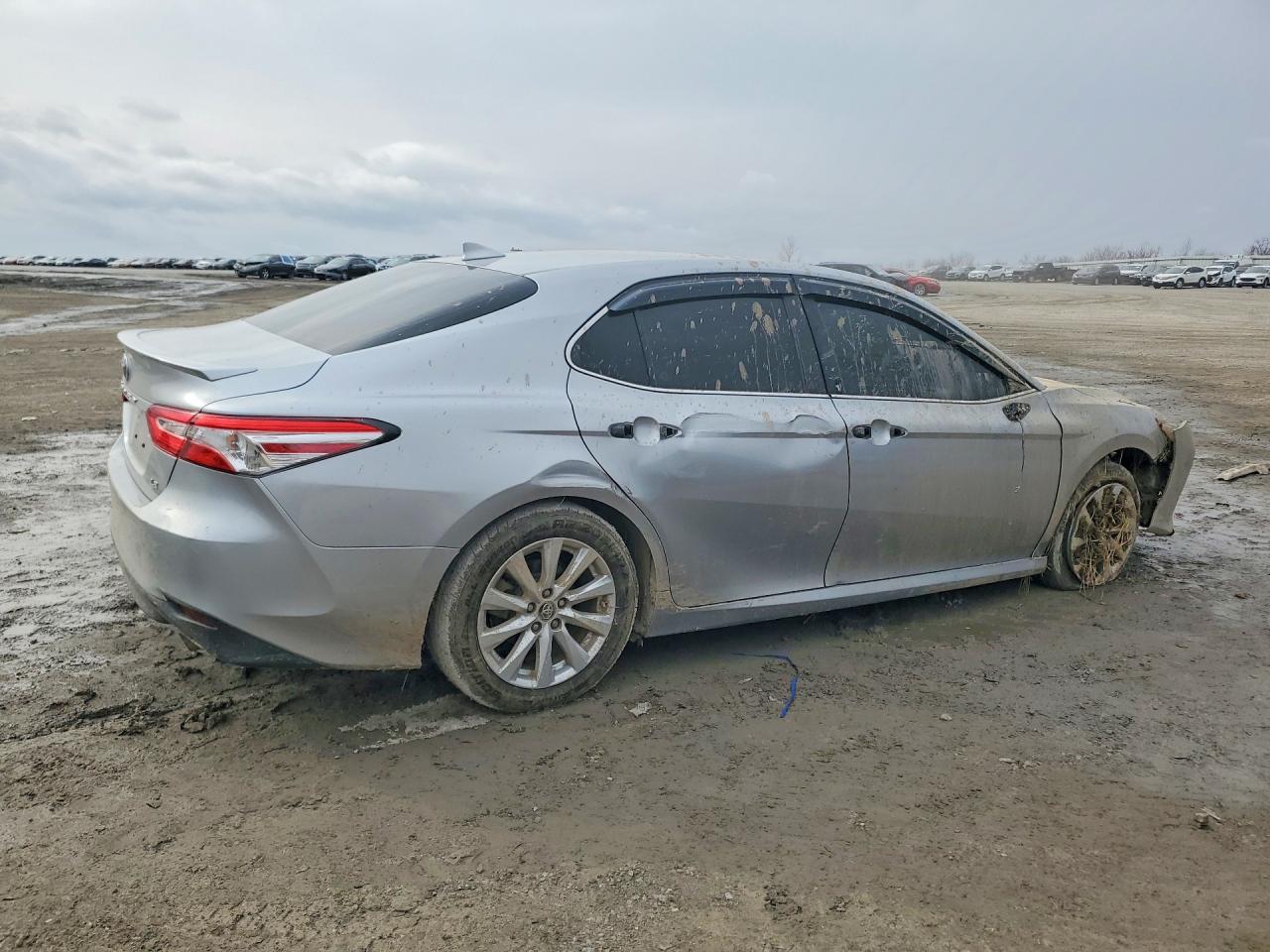 2019 TOYOTA CAMRY L photo 5