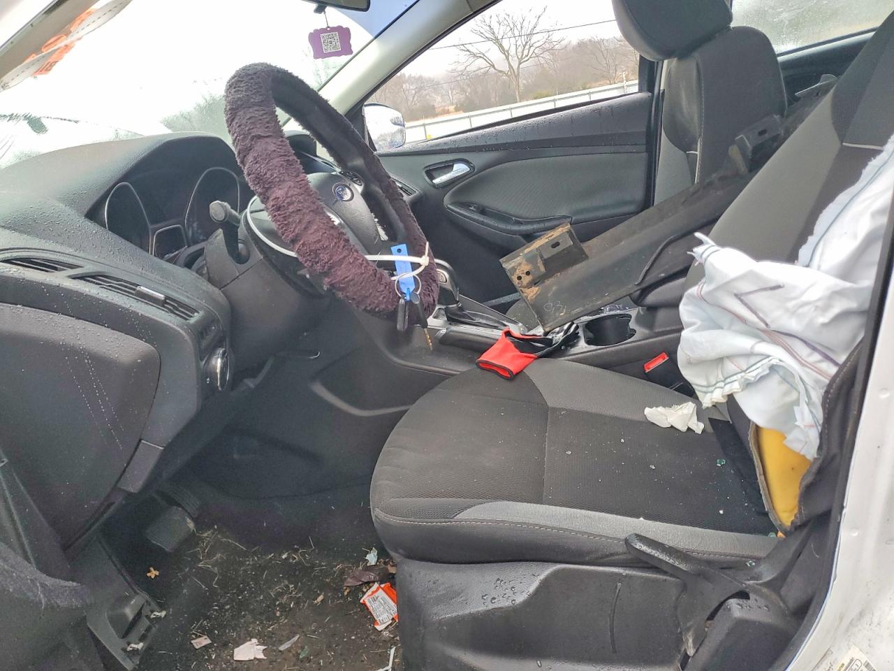 2014 FORD FOCUS SE photo 13