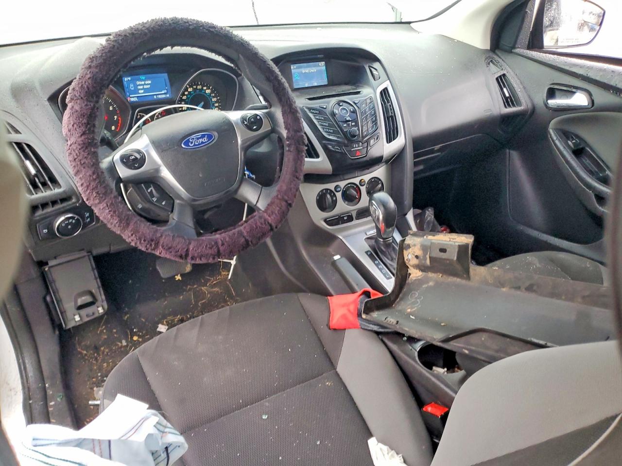2014 FORD FOCUS SE photo 15
