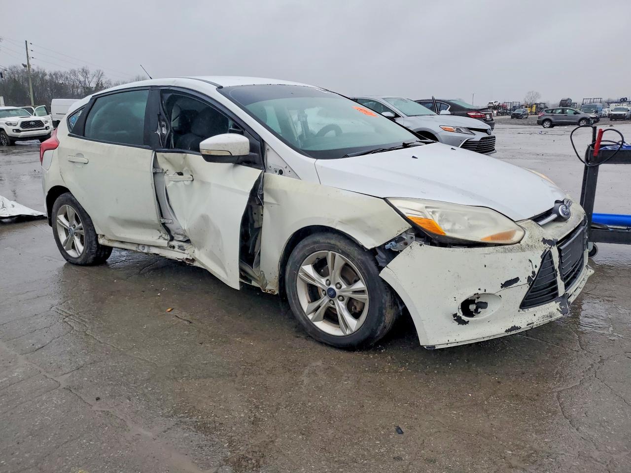 2014 FORD FOCUS SE photo 7