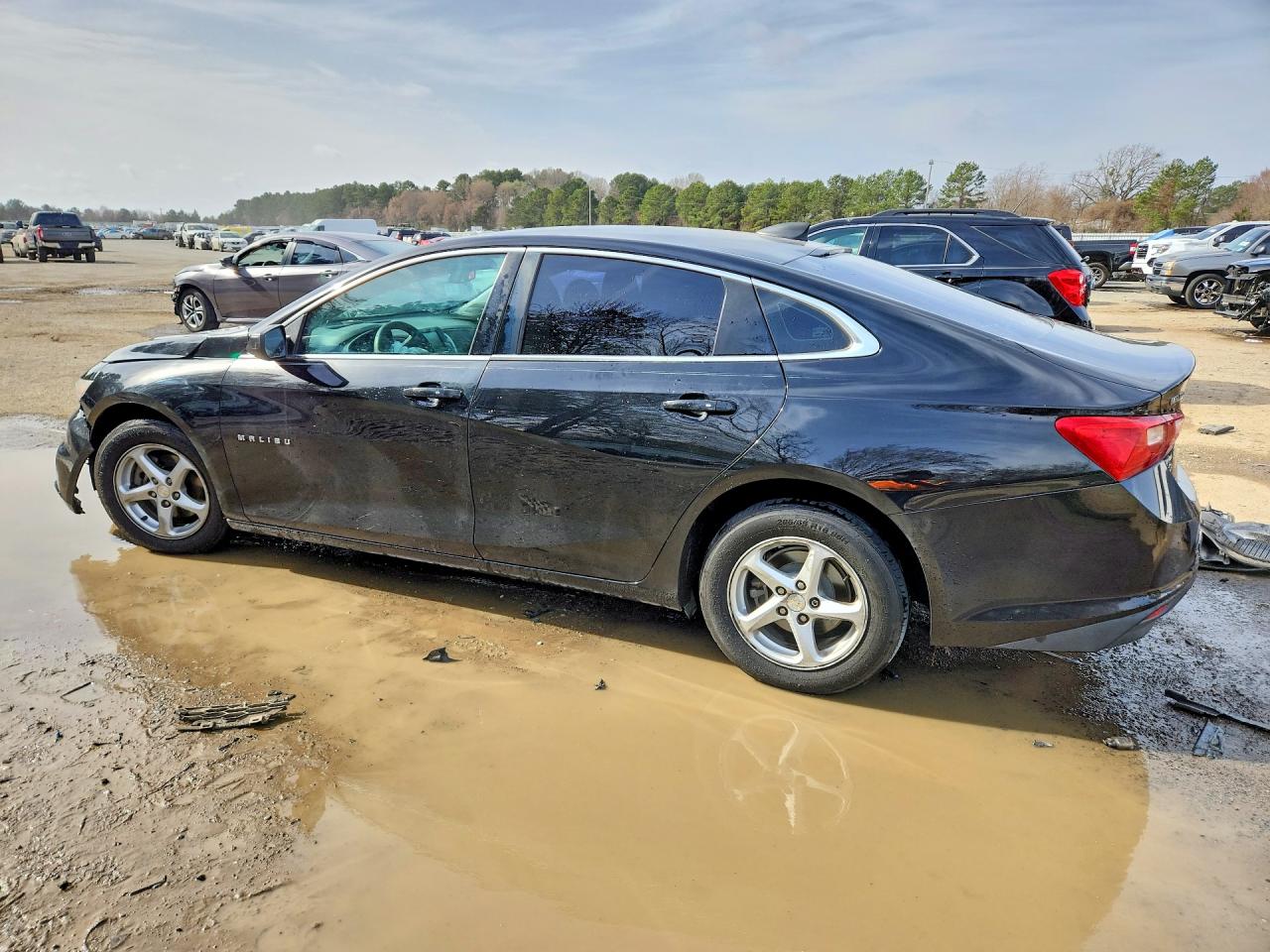 2018 CHEVROLET MALIBU LS photo 4