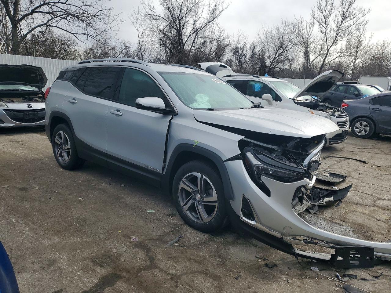 2019 GMC TERRAIN SLT photo 4