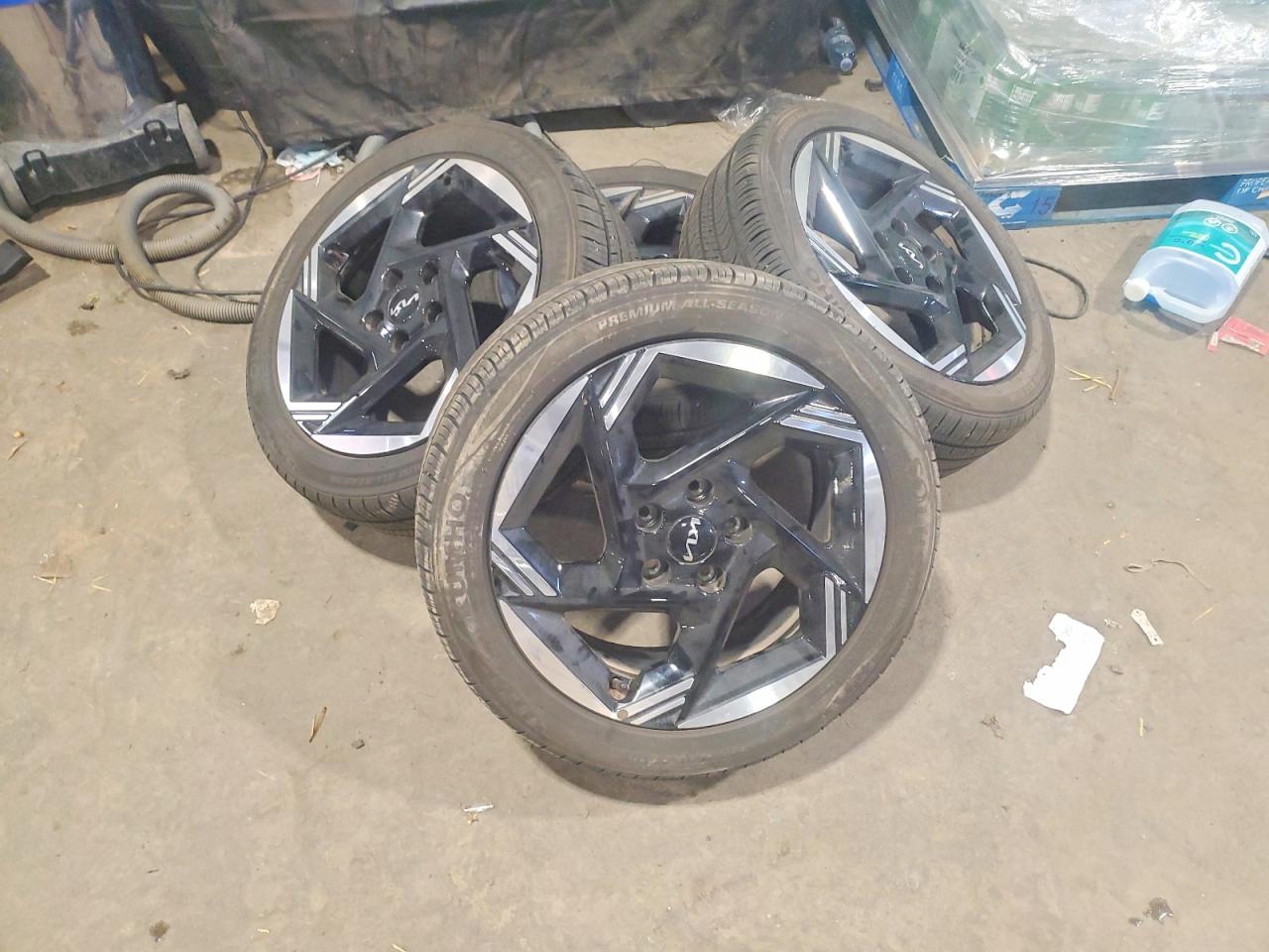 2025 KIA K4 EX photo 12