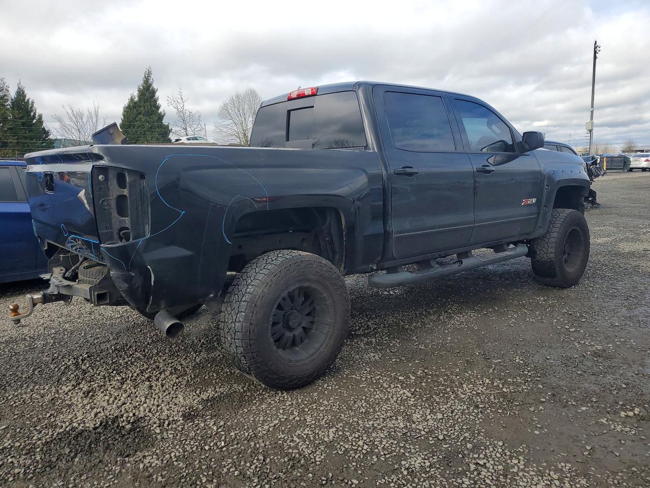 2017 CHEVROLET SILVERADO K1500 LTZ photo 5