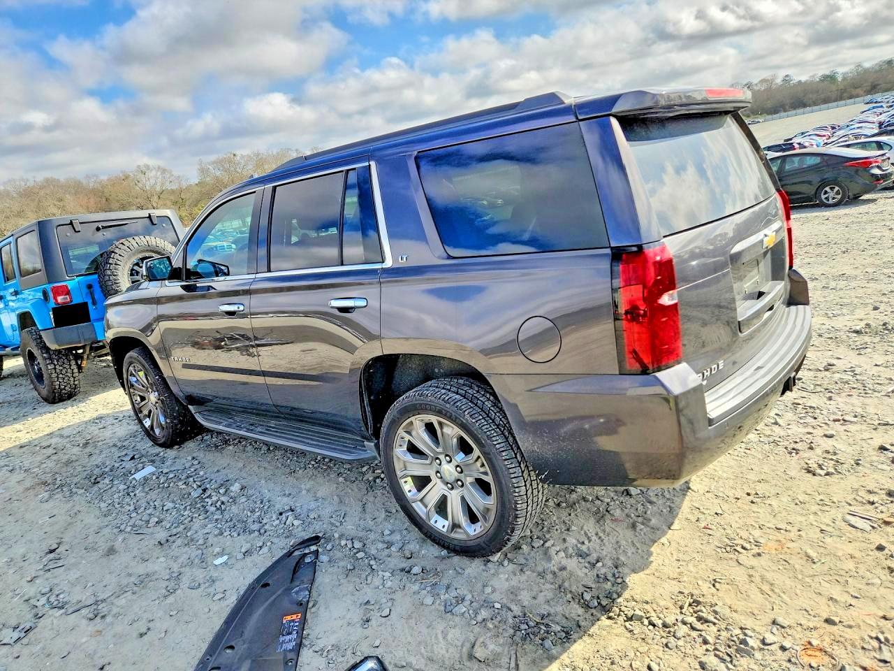 2017 CHEVROLET TAHOE C1500 LT photo 3