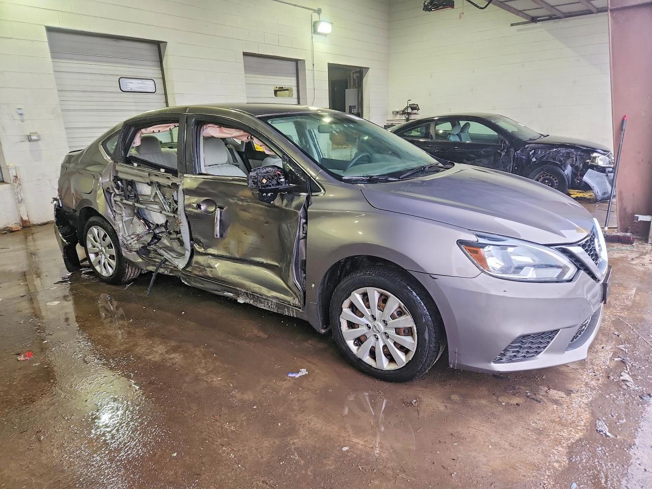 2016 NISSAN SENTRA SV photo 4