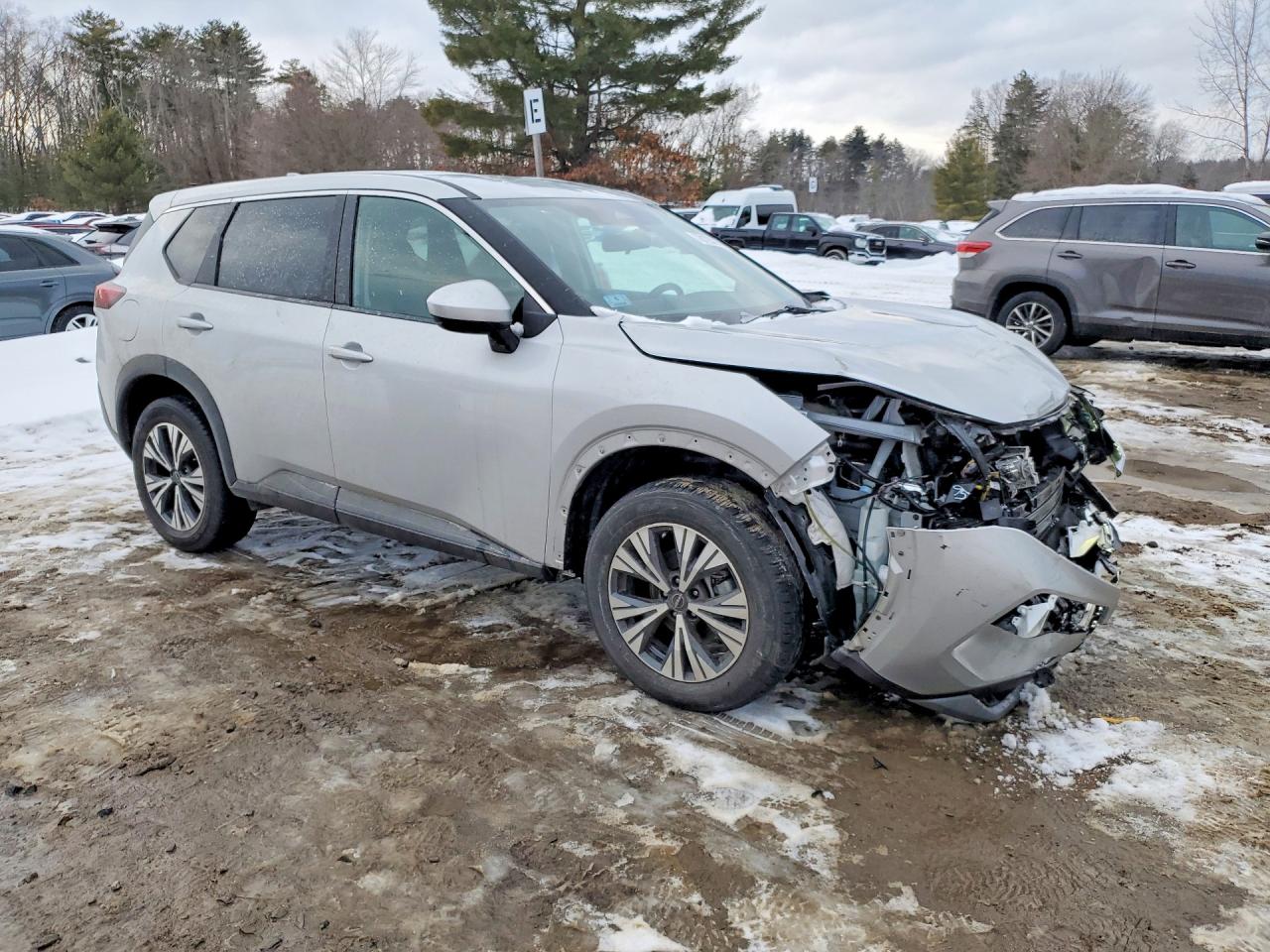 2023 NISSAN ROGUE SV photo 4